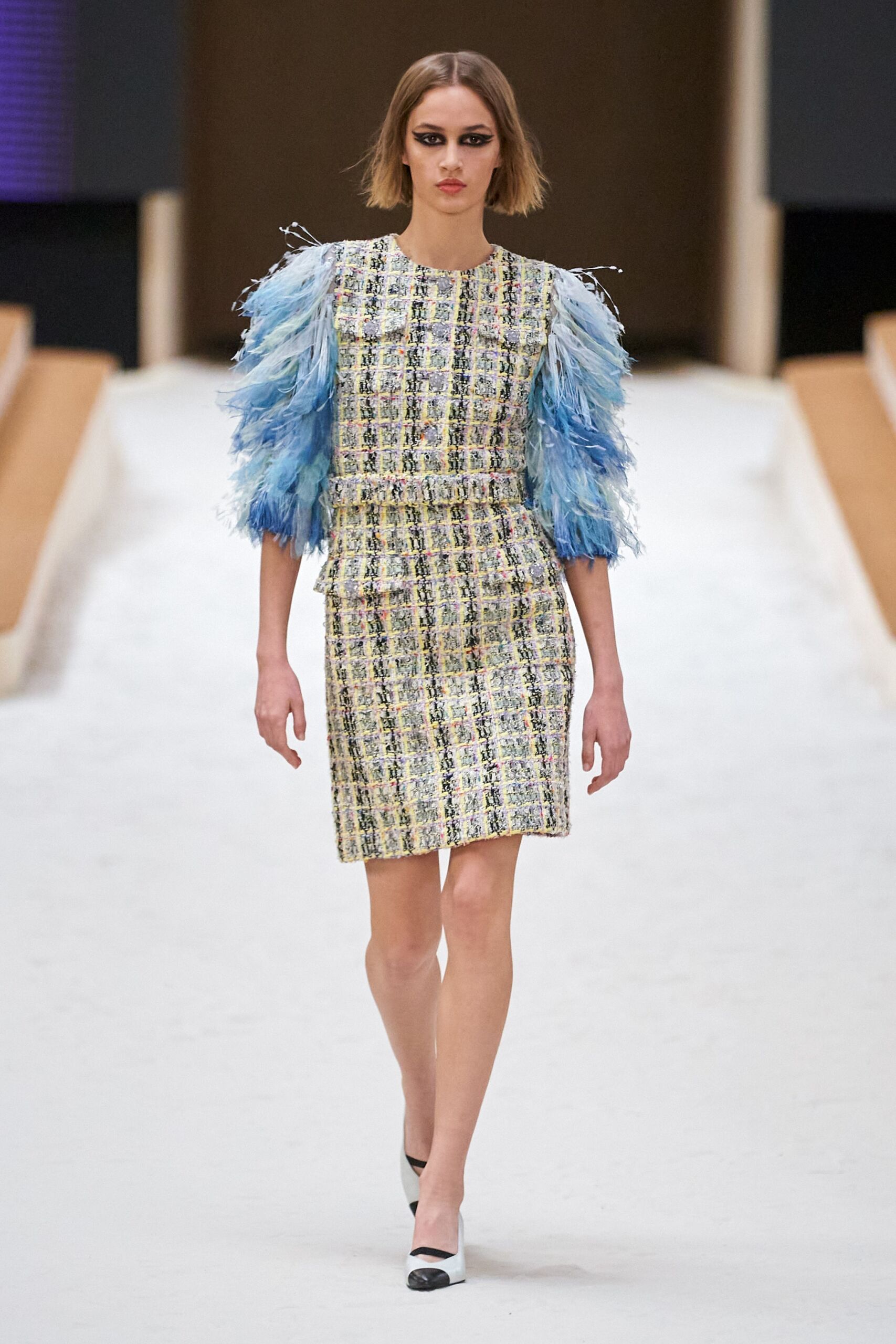 00013-Chanel-Couture-Spring-22-credit-gorunway